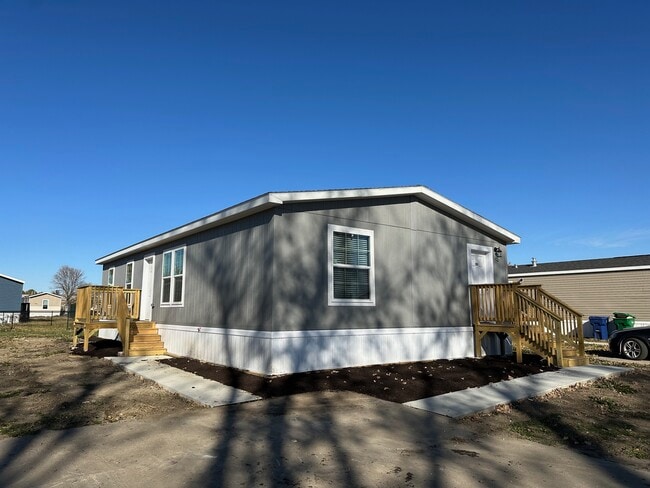 property at 204 Paradise Ter