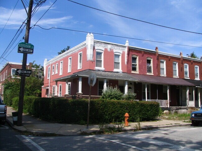 6051 Kershaw St in Philadelphia, PA - Building Photo - Building Photo