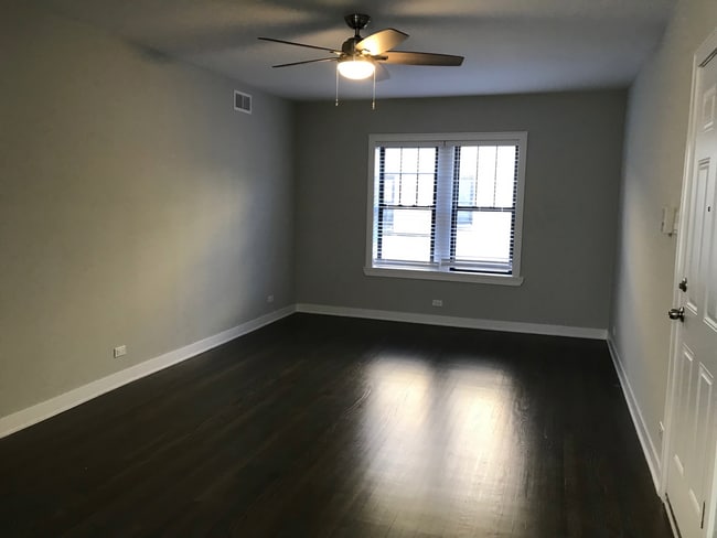 1954 W Wilson Ave, Unit 2BB in Chicago, IL - Building Photo - Building Photo