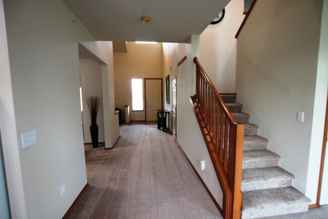 6950 282nd Pl NW in Stanwood, WA - Building Photo - Building Photo