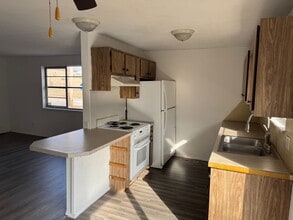 2511 S Ingram Mill Rd in Springfield, MO - Building Photo - Building Photo