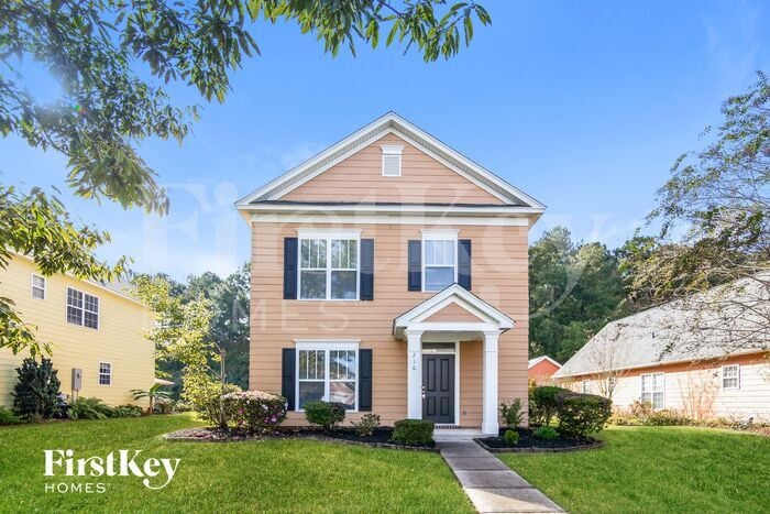 216 Pimpernel St in Summerville, SC - Foto de edificio