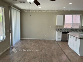 985 Trinity Pond Cir in Henderson, NV - Building Photo - Building Photo