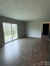 702 Farmhurst Dr in Charlotte, NC - Foto de edificio - Building Photo