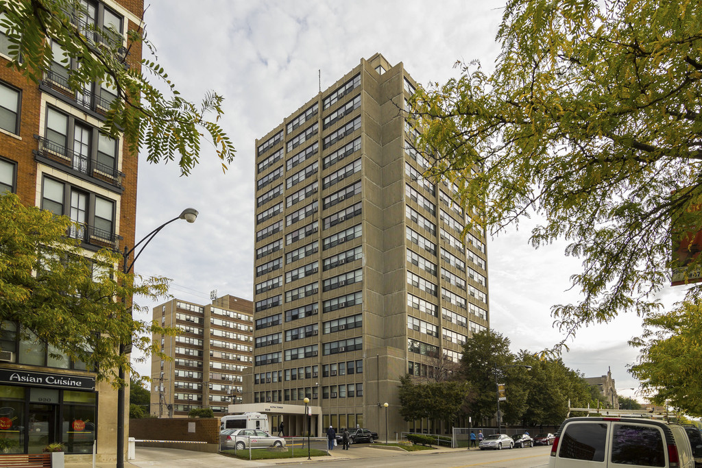 alpha-tower-apartments-chicago-il-apartments-for-rent