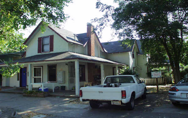 212 University Ave in Davis, CA - Building Photo - Building Photo