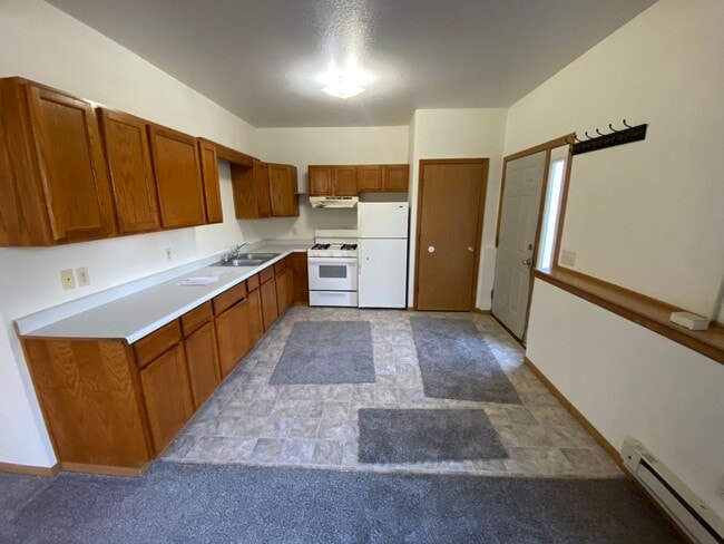 1711 2nd St SW in Faribault, MN - Building Photo - Building Photo