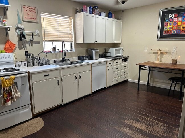 property at 5511 Ridge Rd