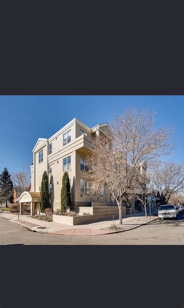 property at 424 E 1st Ave