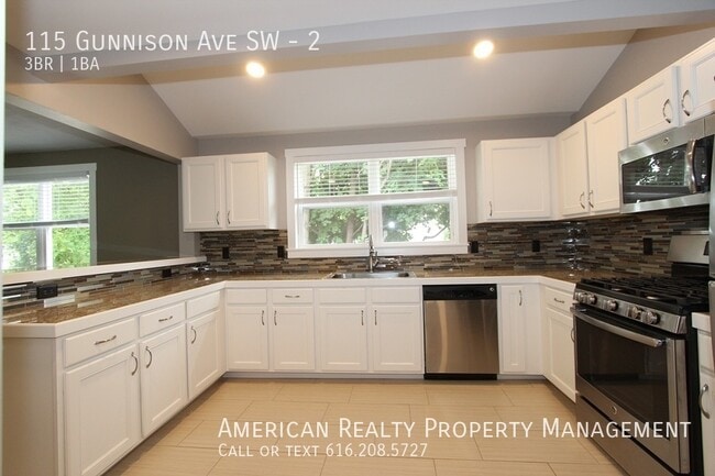 115 Gunnison Ave SW in Grand Rapids, MI - Building Photo - Building Photo