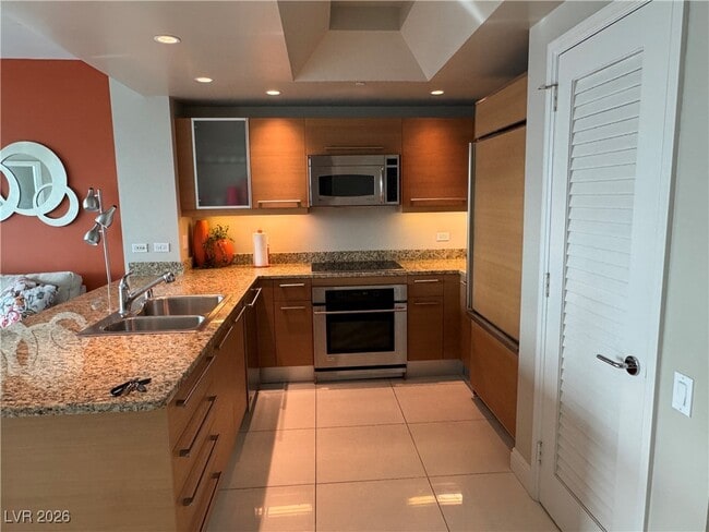 222 Karen Ave in Las Vegas, NV - Building Photo - Building Photo