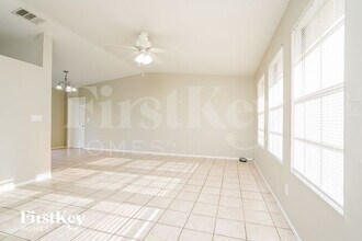 2120 NE 16th Pl in Cape Coral, FL - Foto de edificio - Building Photo