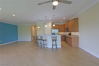 8100 Banyan Breeze Way in Ft. Myers, FL - Building Photo - Building Photo