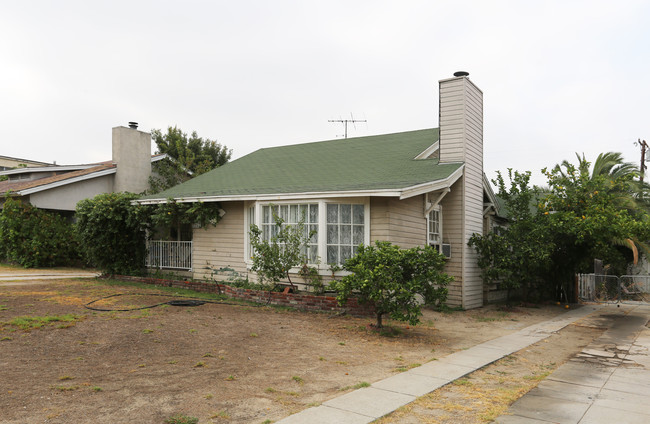 356 W Doran St in Glendale, CA - Foto de edificio - Building Photo