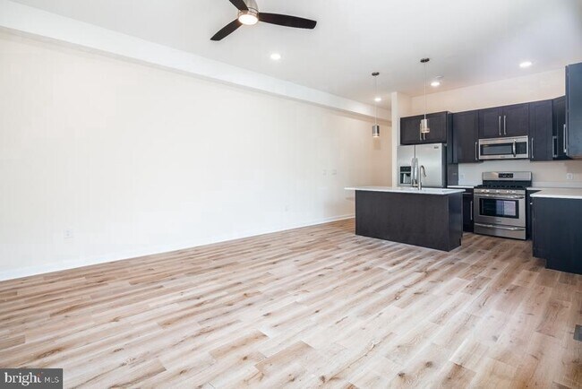 property at 934 S 5th St