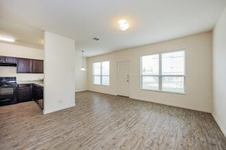 4803 War Horse Dr in San Antonio, TX - Building Photo - Building Photo