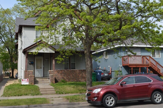 1425 6th St SE in Minneapolis, MN - Building Photo - Building Photo