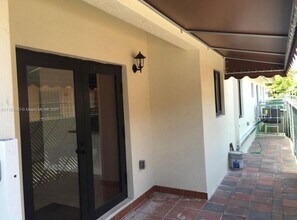 41 W 14th St-Unit -0 in Hialeah, FL - Building Photo - Building Photo