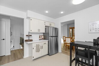 14813 Holly Ct in Orland Park, IL - Building Photo - Building Photo