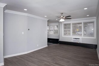 69 Prospect Ave in Hewlett, NY - Building Photo - Building Photo