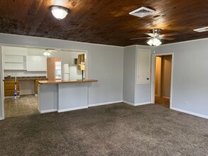 421 Wilmuth St in Monroe, LA - Foto de edificio - Building Photo