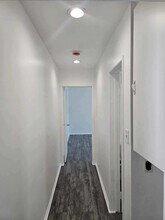 6810 S Van Ness Ave, Unit 6810 in Los Angeles, CA - Building Photo - Building Photo