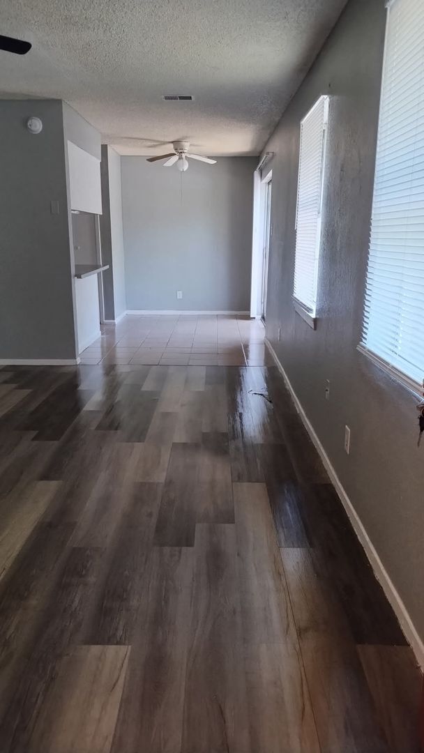 property at 400 N Jefferson St