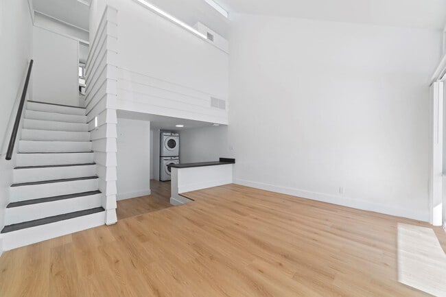 1951 NE 51st St in Fort Lauderdale, FL - Building Photo - Building Photo