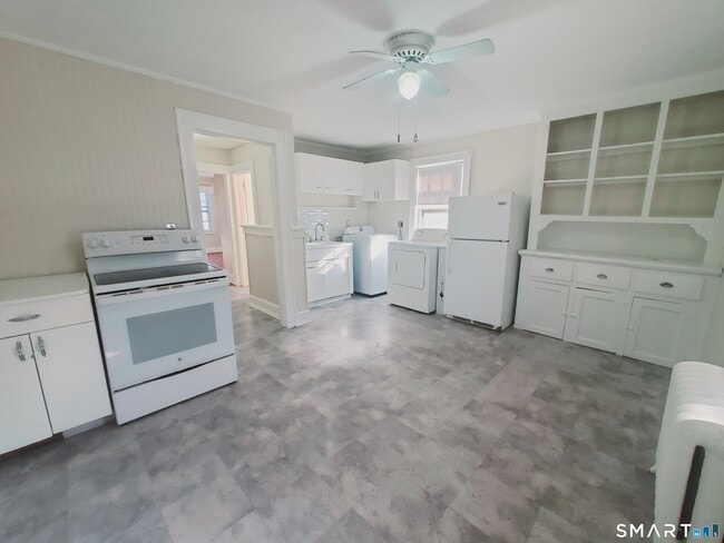 property at 156 River Rd Ext