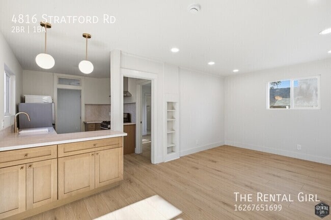 property at 4816 Stratford Rd