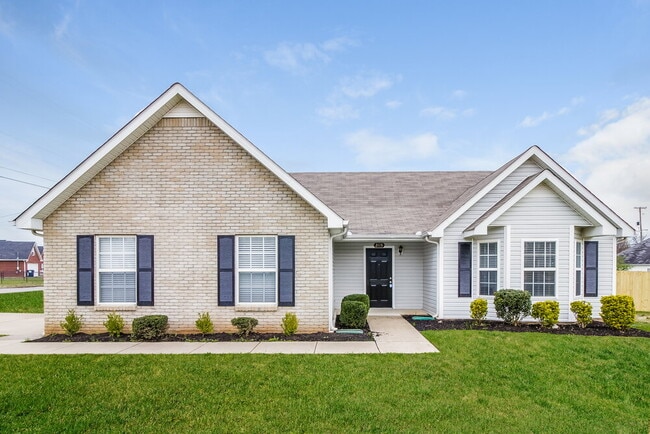 property at 2115 Montgomery Ln