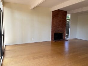 14 Roosevelt Cir in Palo Alto, CA - Building Photo - Building Photo