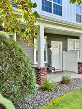 6819 Narcissus Ln N in Maple Grove, MN - Foto de edificio - Building Photo