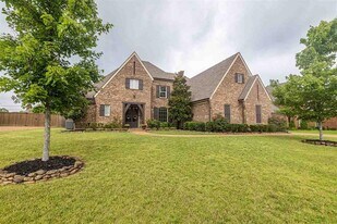 1357 Carmony St in Collierville, TN - Building Photo