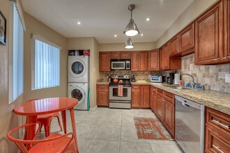 9465 N 92nd St-Unit -208 in Scottsdale, AZ - Building Photo - Building Photo