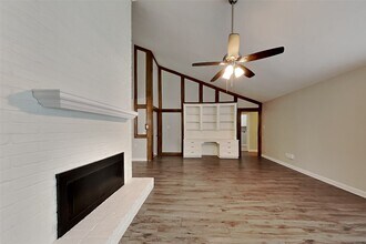 3819 Honey Brook Dr in Houston, TX - Building Photo - Building Photo