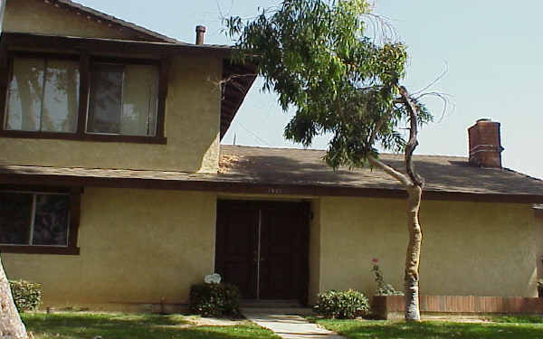 1531 E Fairfield Ct in Ontario, CA - Building Photo