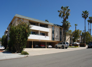 Royal Reed Apartments in San Diego, CA - Building Photo - Building Photo