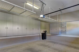 11280 Granite Ridge Dr in Las Vegas, NV - Building Photo - Building Photo