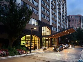 250 Gorge Rd in Cliffside Park, NJ - Building Photo