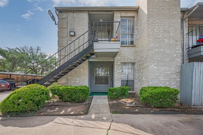 6500 Sands Point Dr, Unit 819 in Houston, TX - Building Photo - Building Photo