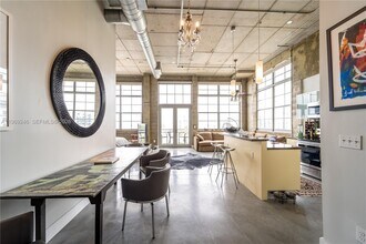 444 NW 1st Ave in Fort Lauderdale, FL - Building Photo - Building Photo