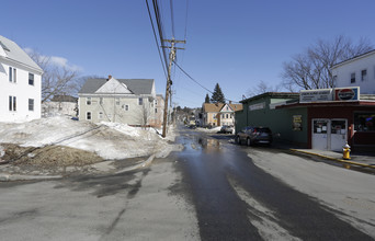 159 Oak St in Lewiston, ME - Building Photo - Building Photo