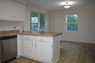 11 Grand Canyon Ct in Madison, WI - Building Photo - Building Photo