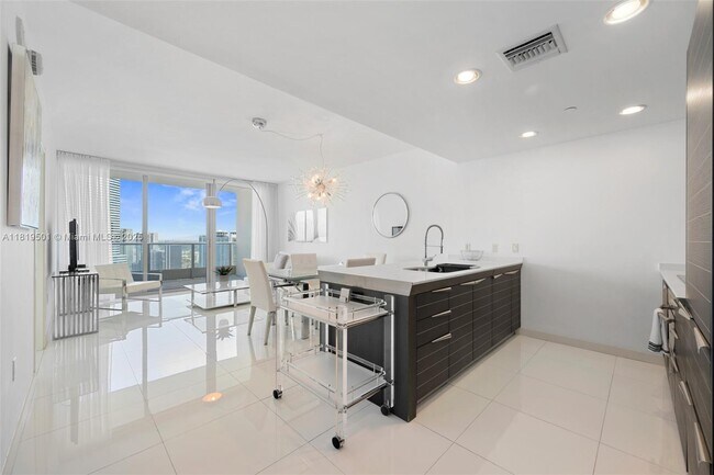 property at 200 Biscayne Blvd Way
