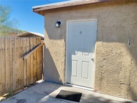 1871 Shadow Mountain Pl in Las Vegas, NV - Building Photo