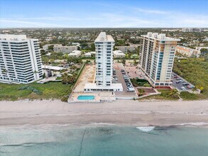 1200 S Ocean Blvd in Boca Raton, FL - Building Photo - Building Photo