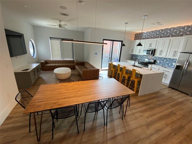 925 E 30th St in Austin, TX - Building Photo - Building Photo