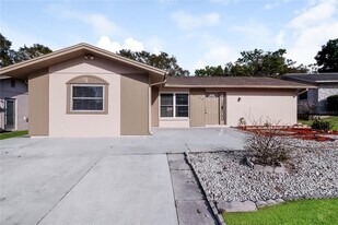 8104 Juarez Dr in Port Richey, FL - Building Photo
