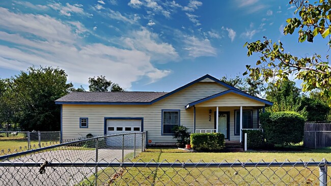 property at 446 N Forest St